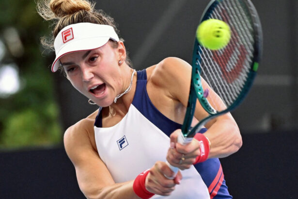 tenis jaqueline cristian s a calificat in sferturi la adelaide mesajul ei pentru fanii romani din tribuna 69674e8950244