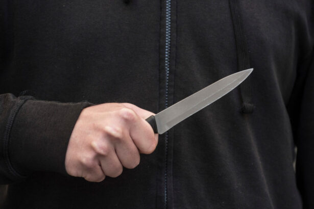 un copil de 10 ani din braila a fost lovit cu cutitul de un alt baiat de aceeasi varsta s au certat pentru o jucarie 696ab631bdfe9