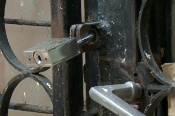 un numar record de afaceri au pus lacatul pe usa in 2025 in ce oras s au inchis cele mai multe firme 6957835543f44