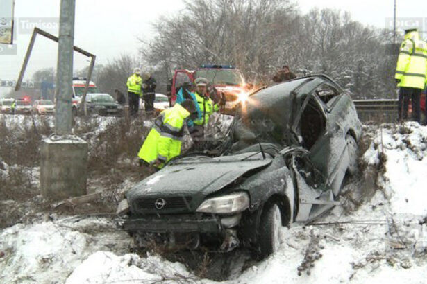 video accident grav pe centura ocolitoare a timisoarei un autoturism s a ciocnit cu un camion soferul masinii a murit 6966156a53f6e