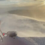 video cum vede prin parbriz soferul unei autofreze de deszapezire care actioneaza in zona ranca 69600e0c935ab