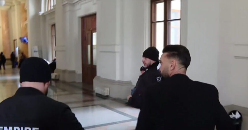 video dorian popa a ajuns cu nasul bandajat la un nou termen de judecata influencerul a plans in fata judecatorilor 696e6eed01f3d