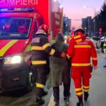 video explozie intr un bloc din alba iulia zeci de persoane evacuate doi raniti un barbat cu arsuri grave va fi dus in strainatate 696b3f50a7083