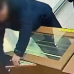 video furt la amanet in sector 4 recidivist eliberat in decembrie surprins de camerele de supraveghere 696b708106436