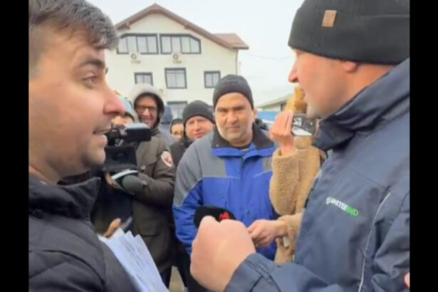 video gata cu smecheria protest intr un oras din suceava unde zeci de oameni sunt nemultumiti de cresterea taxelor ce spune primarul 695bbe2ea533e