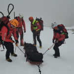 video interventii la foc continuu din partea salvamontistilor apel pentru turistii care vor sa urce pe munte 696364586db9a