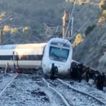 video mae doi romani aflati in unul dintre trenurile implicate in accidentul feroviar din spania au fost raniti usor 696e486958afb