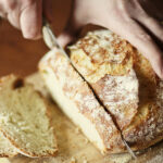 video preturi mai mari la paine din cauza scumpirilor in lant franzela alba ramane preferata romanilor nu mi ajung banii 6976f61f84e31