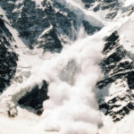 video risc de avalansa pe muntii din romania salvamont unde vedem acumulari mari de zapada trebuie sa fim foarte atenti 696cc20159bc2