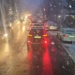 video trafic rutier foarte aglomerat pe valea oltului dn 7 unde ninge puternic 695821c14626c