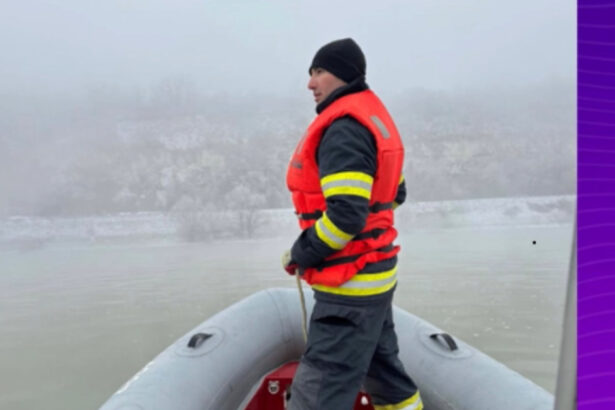 video un marinar de 36 de ani a disparut de pe o barja care navigheaza pe dunare colegii lui au alertat pompierii 697096e412f11