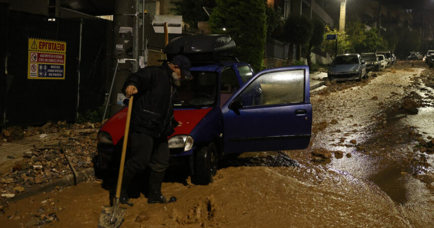 videofoto ploile torentiale fac ravagii in grecia doi morti si sute de interventii ale pompierilor in atena 6971e15c9f88f