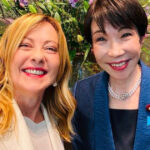 videofoto selfie manga cu giorgia meloni si sefa guvernului din japonia premierul nipon i a cantat la multi ani si i a facut cadouri 696b7b0dbc7e0