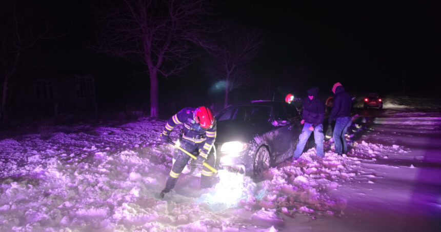 videofoto vreme severa in 15 judete si bucuresti pompierii au evacuat locuinte inlaturat copaci cazuti si salvat persoane blocate in zapada 6960bddb06b0d
