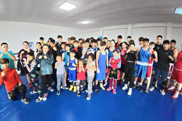 antrenament comun cu peste 70 de pugilisti in sala axiopolis din cernavoda 698b85ad96b41