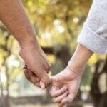 asa ceva n ati mai auzit in viata voastra si a lasat nevasta copiii si afacerea pentru amanta iar acum cele doua s au imprietenit si l au reclamat 69974657942a9