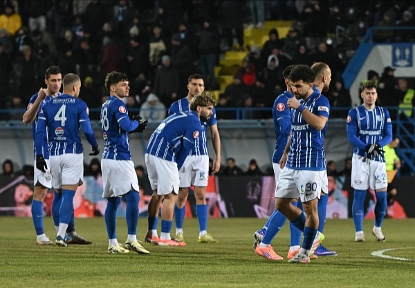 criza dubla la farul alb albastrii sufera si sportiv si financiar din cauza lipsei de rezultate 699cb7790a0b3