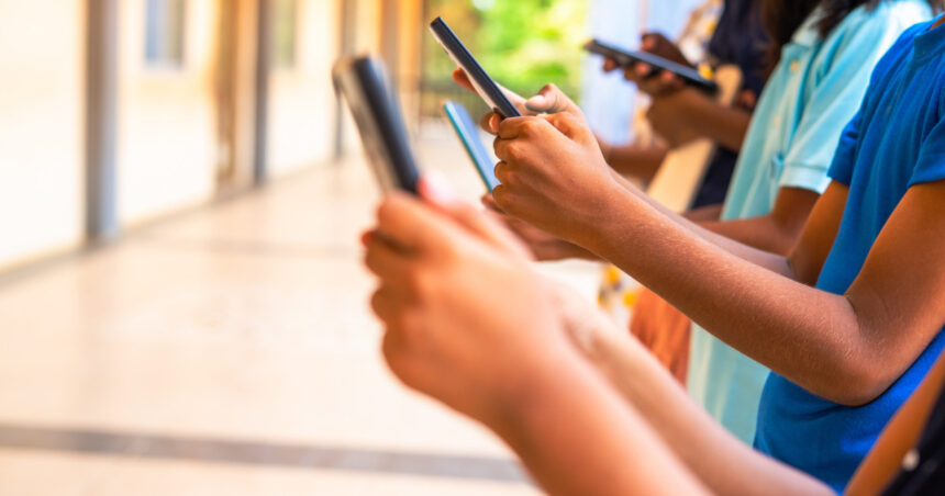 exclusiv consilier prezidential accesul copiilor la retele sociale trebuie reglementat prin varste dar cheia e educatia si gandirea critica 698081a96185d