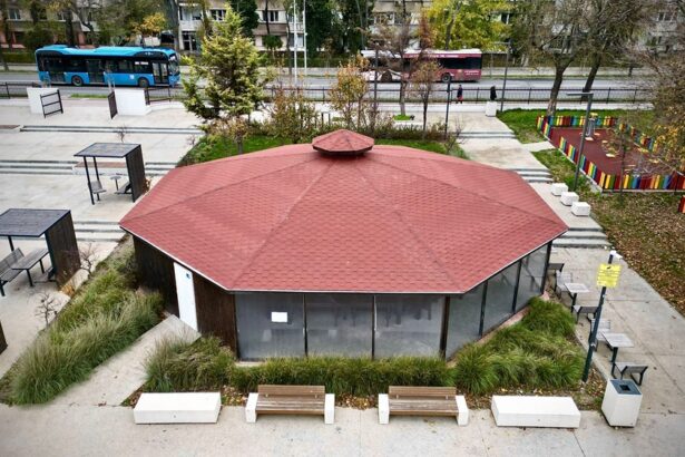 foto confort urban continua lucrarile de reparatii ale pavilioanelor destinate seniorilor din municipiul constanta 698de09205736