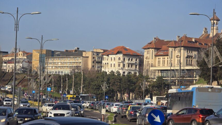 judecatorii din constanta ar putea suspenda chiar astazi hcl pentru taxa de 200 de lei care i vizeaza pe proprietarii de masini afaceristi si companii private 6982c7f1938f4