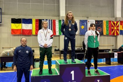 luptatoarea de la csm constanta alexandra voiculescu a luat aurul in bulgaria 69a16295a6b9d