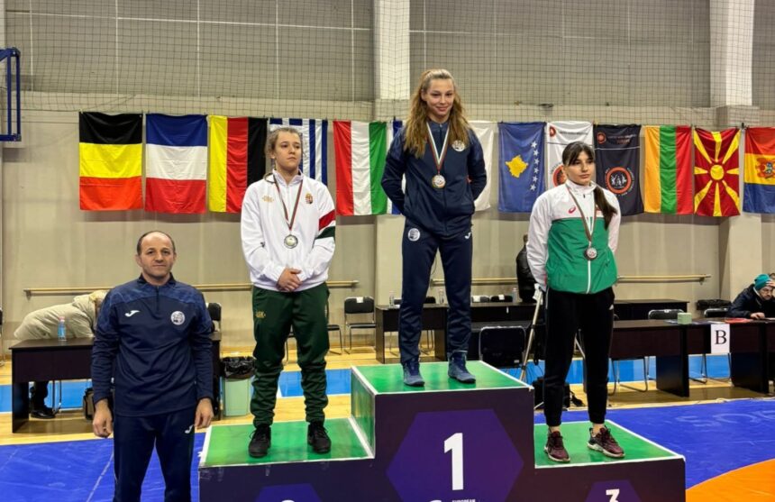 luptatoarea de la csm constanta alexandra voiculescu a luat aurul in bulgaria 69a16295a6b9d