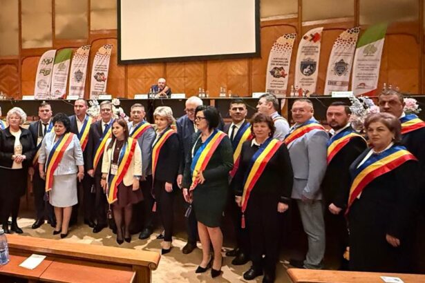 mai multi primari din judetul constanta prezenti la reuniunea asociatiei comunelor din romania la palatul parlamentului premierul ilie bolojan si liderul psd sorin grindeanu invitati 698b055d54465