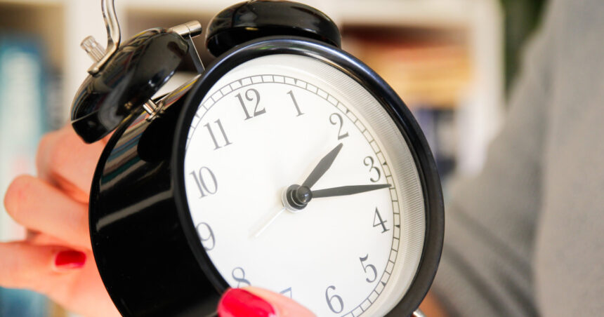 ora de vara 2026 data de la care ceasurile se dau inainte si se intuneca mai tarziu 6982f6ff2e348