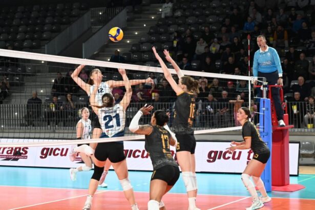 regal voleibalistic in sala sporturilor csm constanta csm volei alba blaj 6990708822375