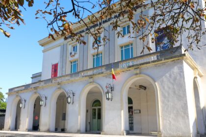 scena teatrului oleg danovski se inchide temporar unde vor sustine artistii spectacolele 699835a502ace