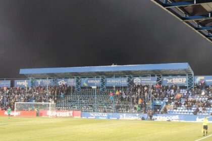 soc ruptura intre conducerea de la farul constanta si peluza marina 6983c6eb297e8