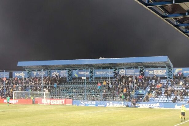 soc ruptura intre conducerea de la farul constanta si peluza marina 6983c6eb297e8