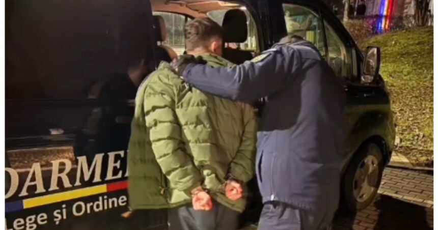 video scandal in fata unui internat din zalau un tanar inarmat cu un cutit a fost imobilizat 69805e5ae2e7d