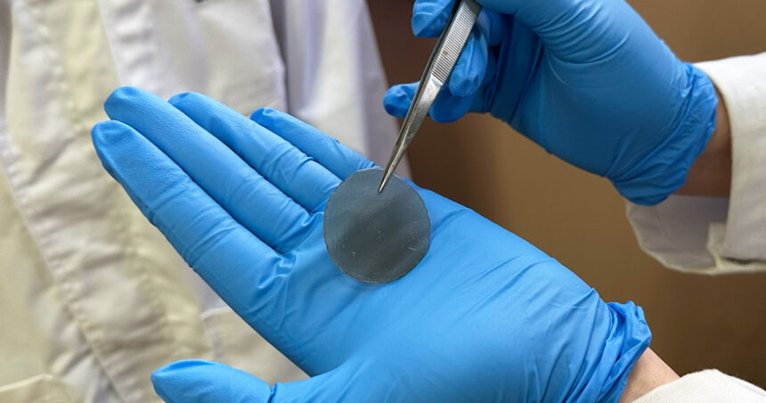 a fost inventat pansamentul inteligent care monitorizeaza si trateaza ranile cum functioneaza 69c0d5156fdb9