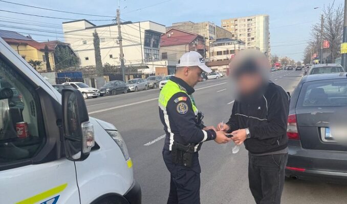 actiune a politistilor constanteni aproape 200 de pietoni au fost amendati pentru traversare neregulamentara 69ba8dedb384e