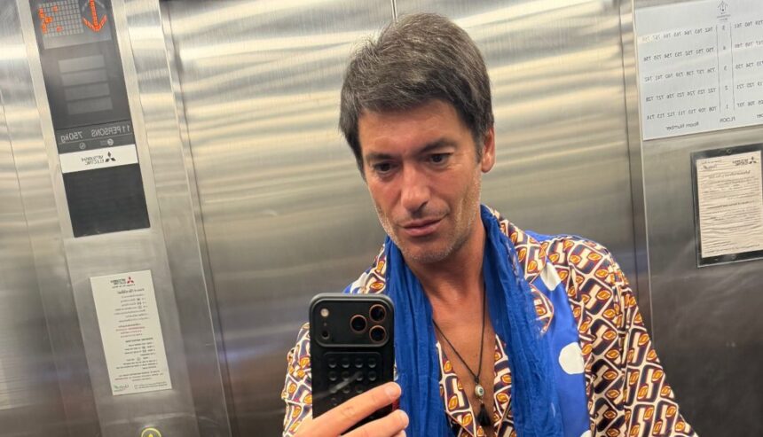 alaturi de cine a aparut radu valcan in lift in thailanda in timpul filmarilor pentru insula iubirii 2026 am putina treaba 69b9358779da4