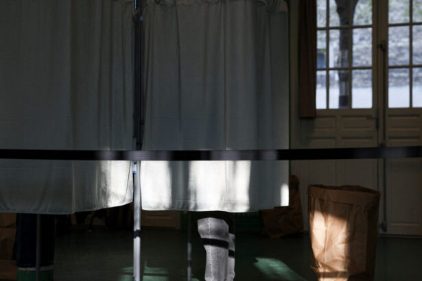 alegeri municipale in franta turul al ii lea francezii decid cine va fi primar in orase ca paris marsilia si lyon 69bfaa70911c5