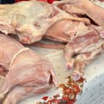 ampla actiune de control in targul de pe varianta ovidiu sute de kilograme de produse alimentare confiscate 69c90ae31645b