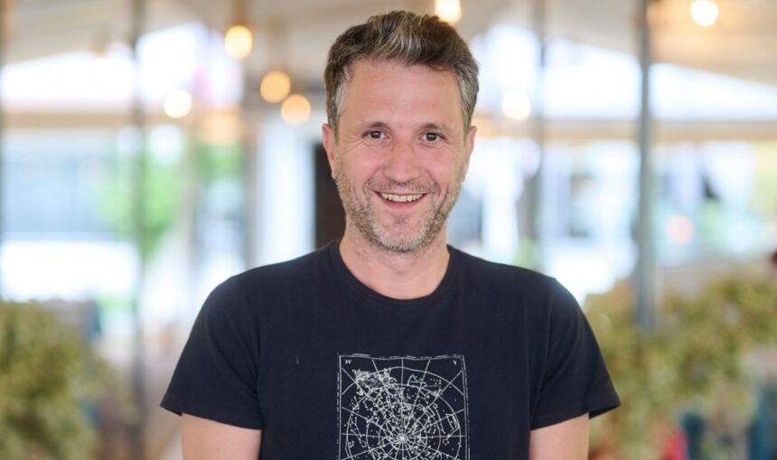 andi moisescu rupe tacerea dupa ce emisiunea apropo tv a fost scoasa din grila pro tv sa fim sinceri e suficienta agitatie si galagie in jur asta mai lipsea 69bc1b80a184a