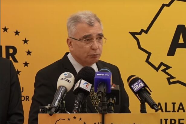 aur respinge orice idee de intrare la putere cu partidele din coalitie petrisor peiu am putea guverna insa pentru o perioada de timp scurta si asta in cazul in care vorbim de anticipate 69c7c816d3dbf