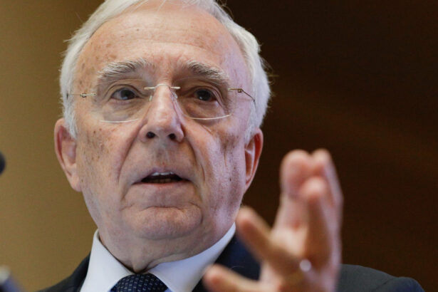 avertismentul lui mugur isarescu finantele publice sub presiune cheltuielilor bugetare ajustarile fiscale trebuie sa continue 69cae008b85a8