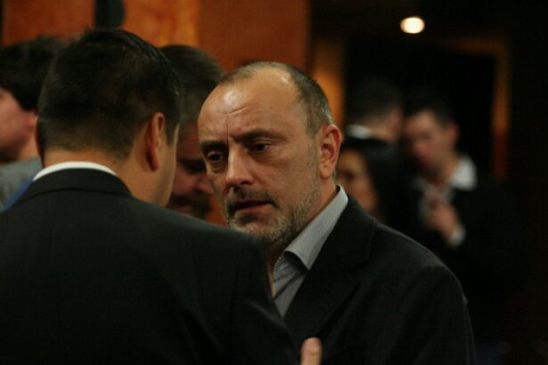 azi strutinsky trage din nou de pedeapsa condamnat la peste 10 ani cere modificarea acesteia 69c367da57daa