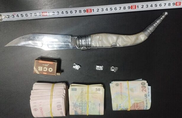 barbat din mangalia prins de jandarmi cu substante psihoactive si 8 400 de lei 69c2503b0aeb9