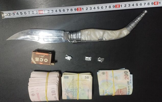 barbat din mangalia prins de jandarmi cu substante psihoactive si 8 400 de lei 69c2503b0aeb9