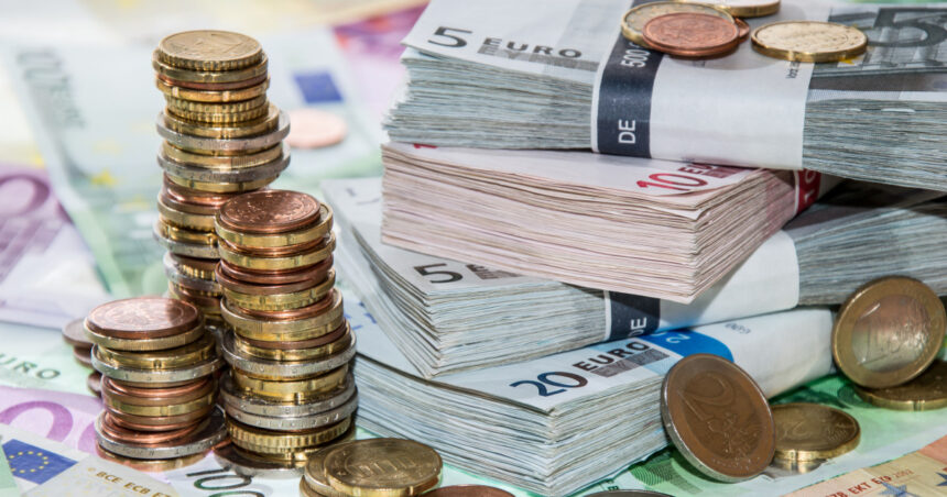 bnr datoria externa a romaniei a crescut la 229 de miliarde de euro in ianuarie ce arata datele despre capacitatea de plata a tarii 69b95ca1e3e58