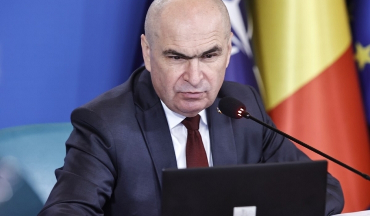 bolojan in urmatoarele luni vor fi eliminate zeci de mii de posturi din sectorul public 69c38697c040b