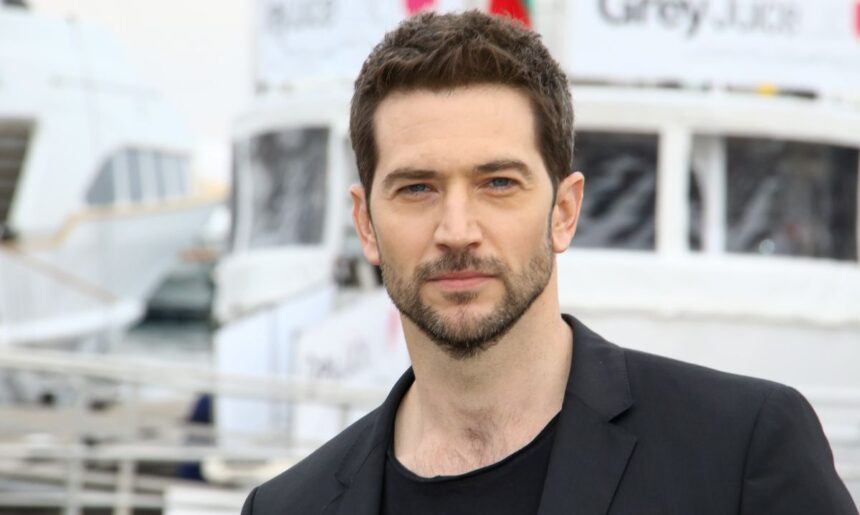 ce stia actorul britanic luke roberts despre romania inainte sa ajunga in tara noastra am avut escorta de politie 69bac647cb37c