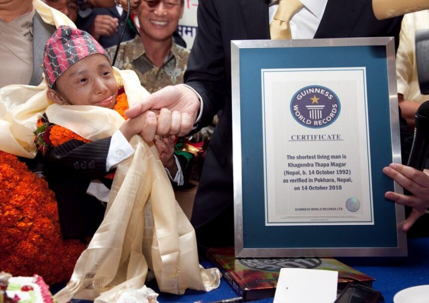 cel mai scund barbat din lume a murit la 28 de ani 69bd02ae6685e