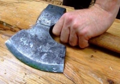 condamnat definitiv la 10 ani de temnita dupa ce a lovit un om cu toporul in cap de mai multe ori 69bbf7b389061