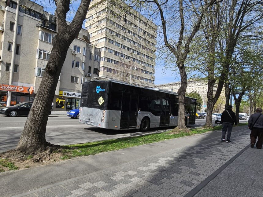 constanta cine mai are voie sa circule pe banda destinata autobuzelor 69b91332217e4